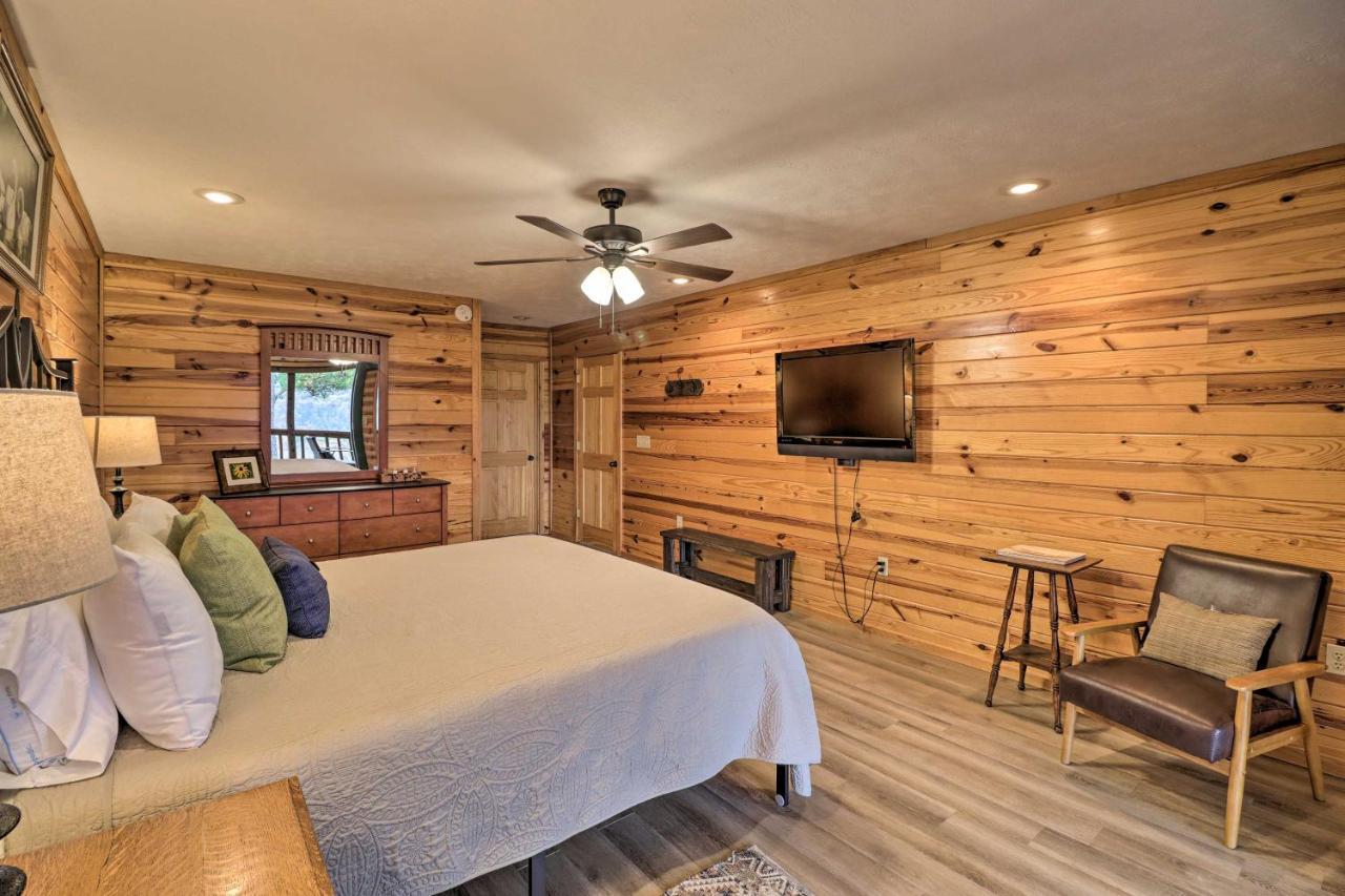Piney Bluff Retreat With Mountain Views! Villa Eksteriør billede